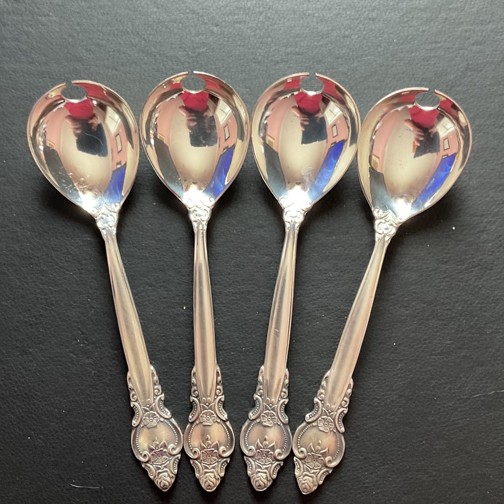 Troyanda Melchior Set of 4 Serving Spoons With Slit